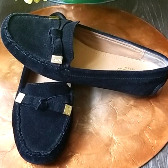 COACH BLACK LOAFERS - Picture 4 of 9